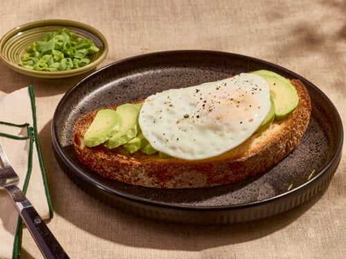 How to Make Eggs Over Medium - Nick's Kitchen